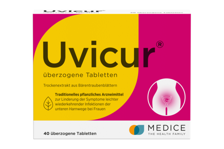 Packung mit überzogenen Tabletten namens Uvicur, hergestellt aus Bärenkraut, zur Linderung von Harnwegssymptomen.